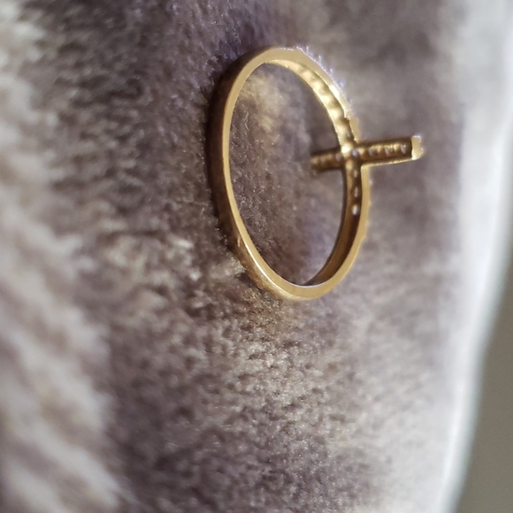 Ring - Picture 4 of 5